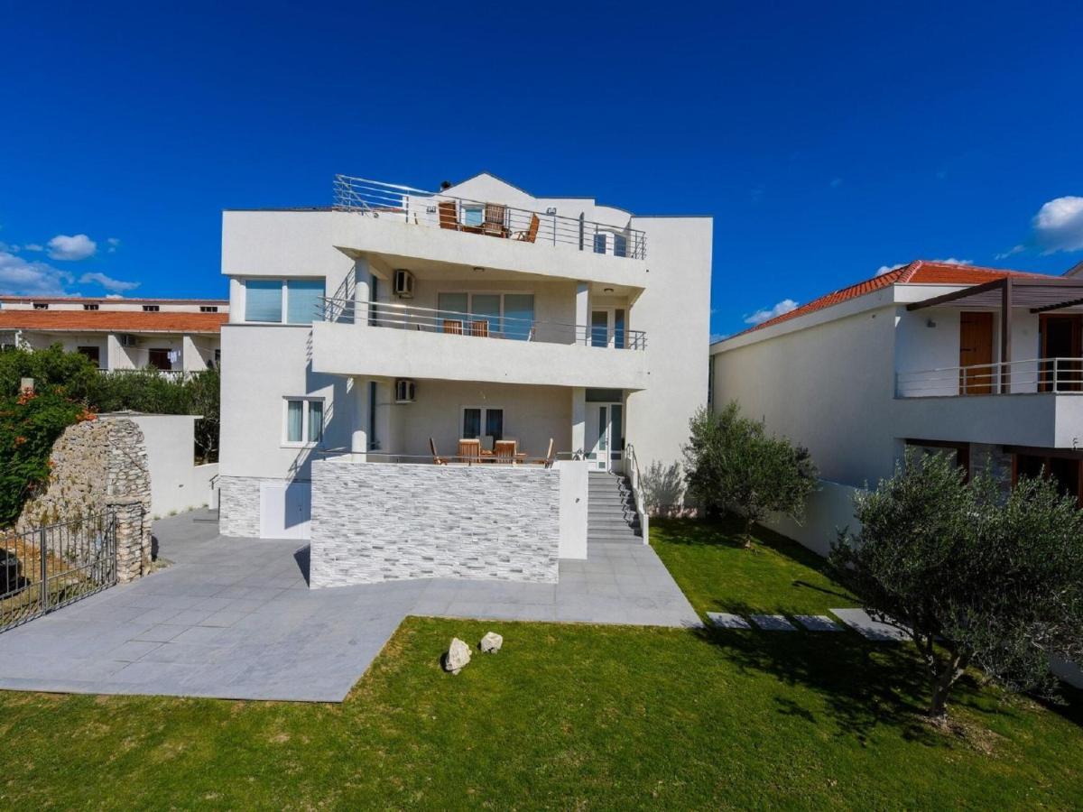 Modern Villa In Nin With Terrace Екстериор снимка