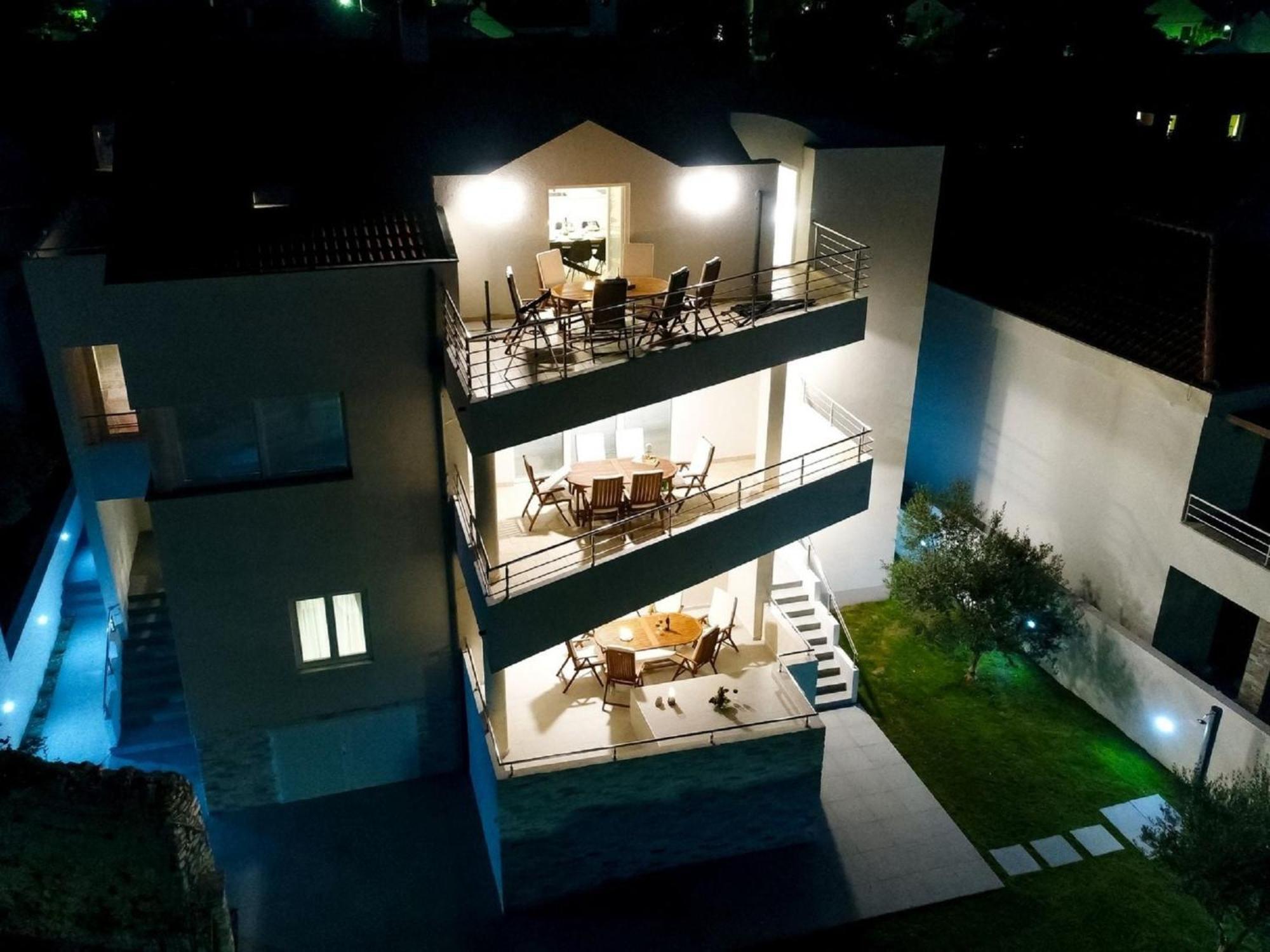 Modern Villa In Nin With Terrace Екстериор снимка