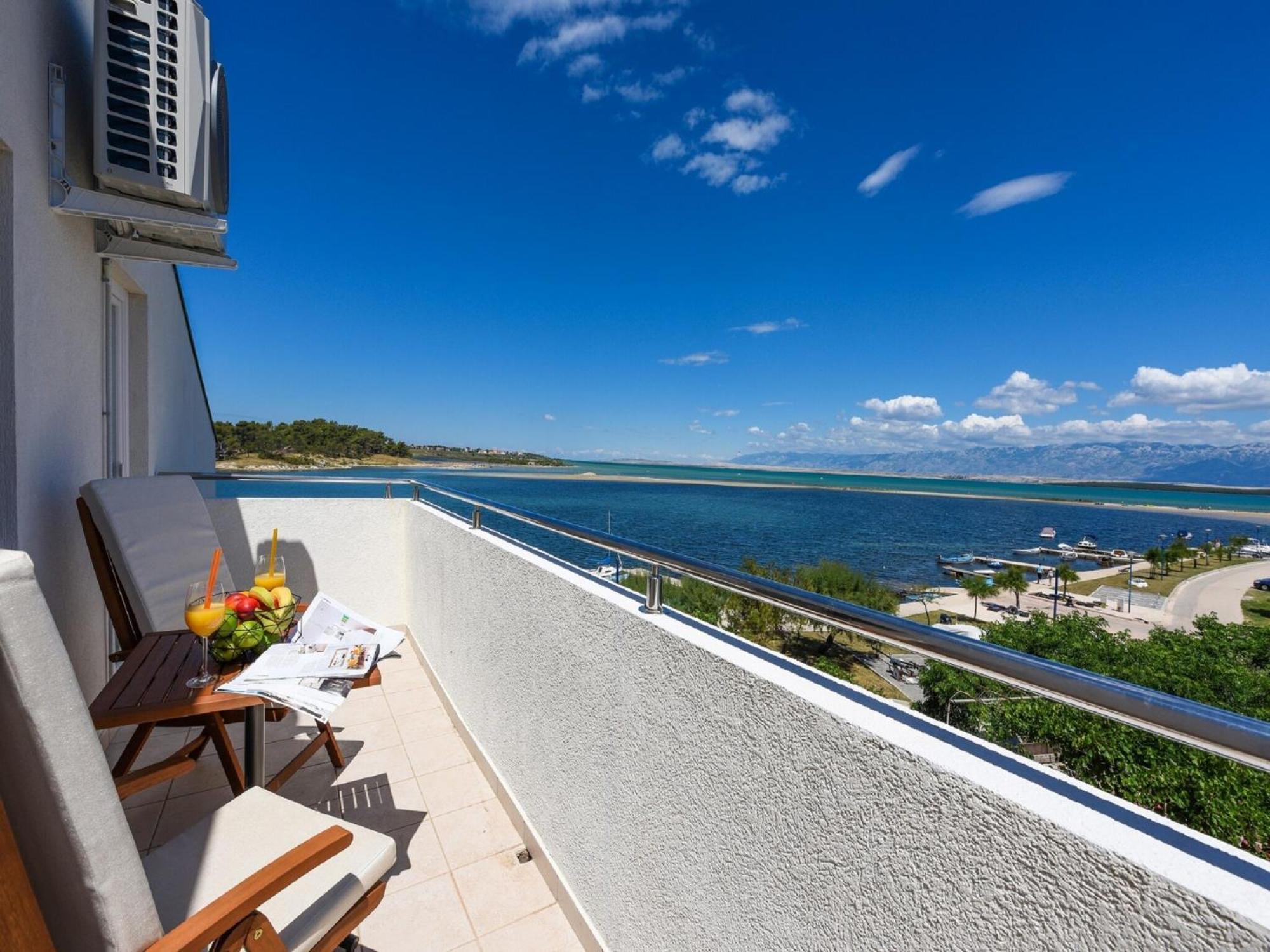 Modern Villa In Nin With Terrace Екстериор снимка